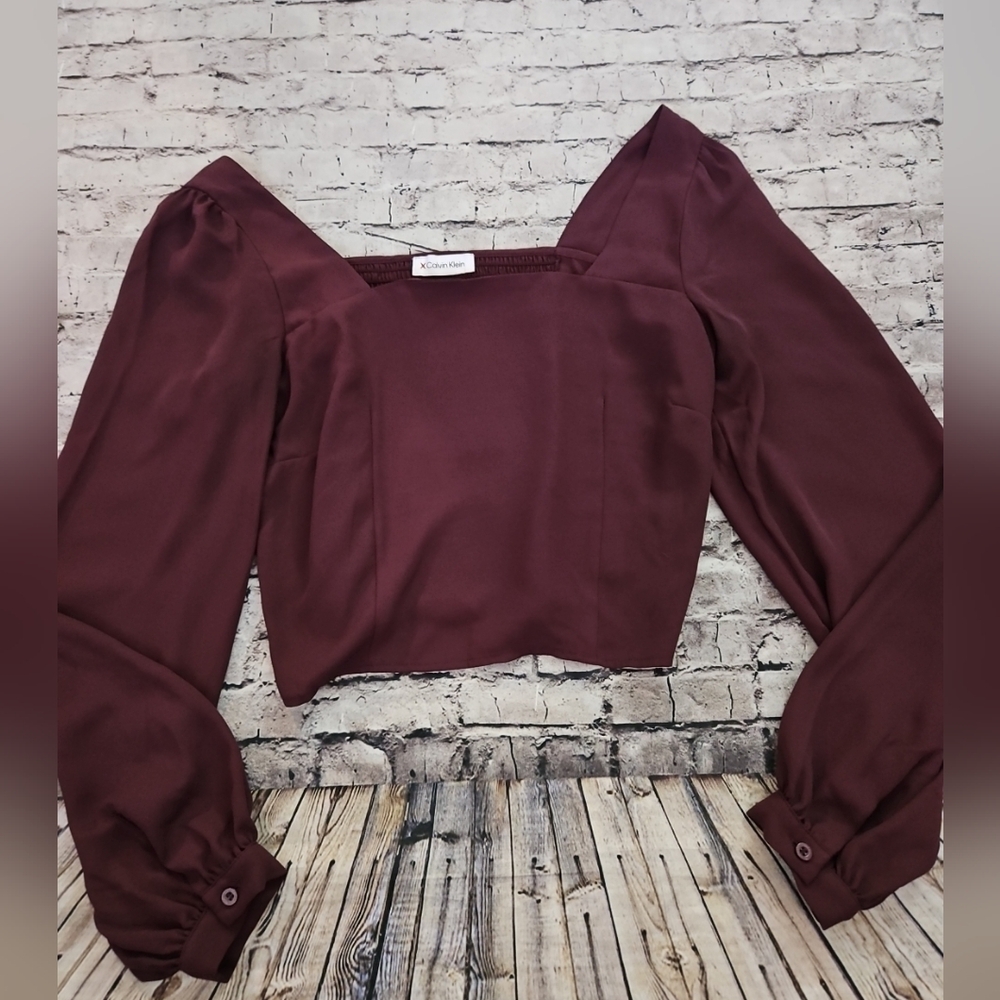 Calvin Klein Eggplant Crop Top Bluse Size Small ?? Read**
